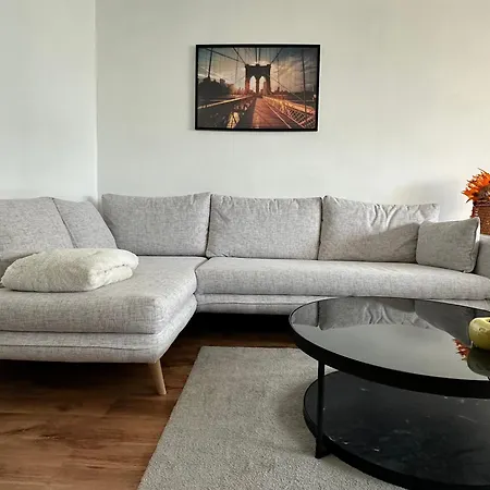 Appartement Spacious Close To Paris 14 -
